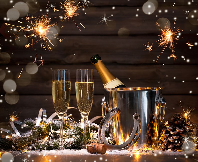 Tent decorating ideas to make your winter party sparkle